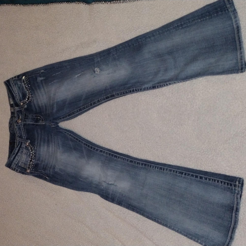 Miss Me Flare Jeans. Size 28